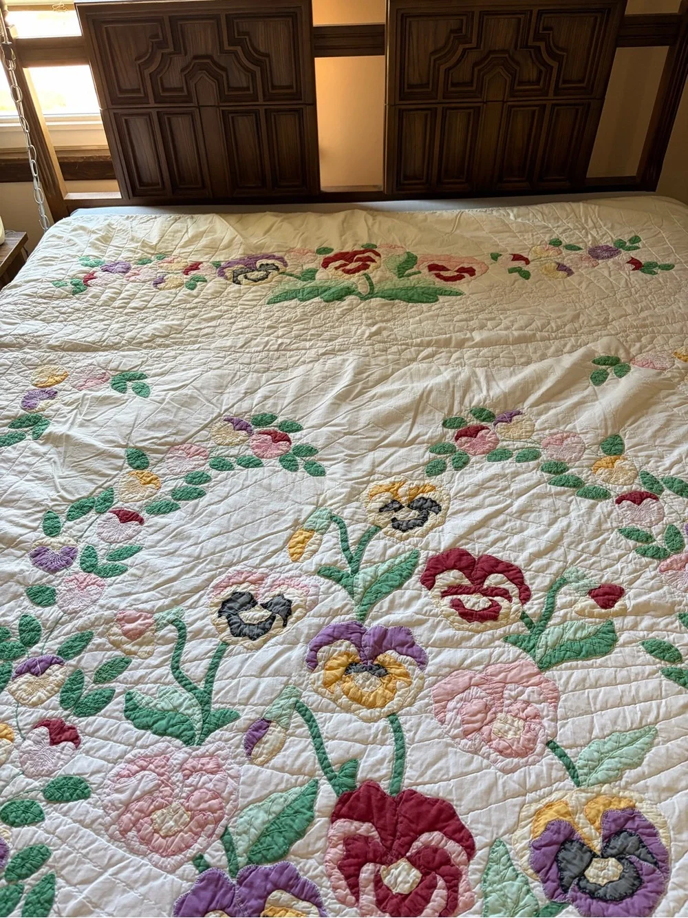Vintage Handcrafted Floral Quilt Bedspread - White with Multi-Color Appliqué